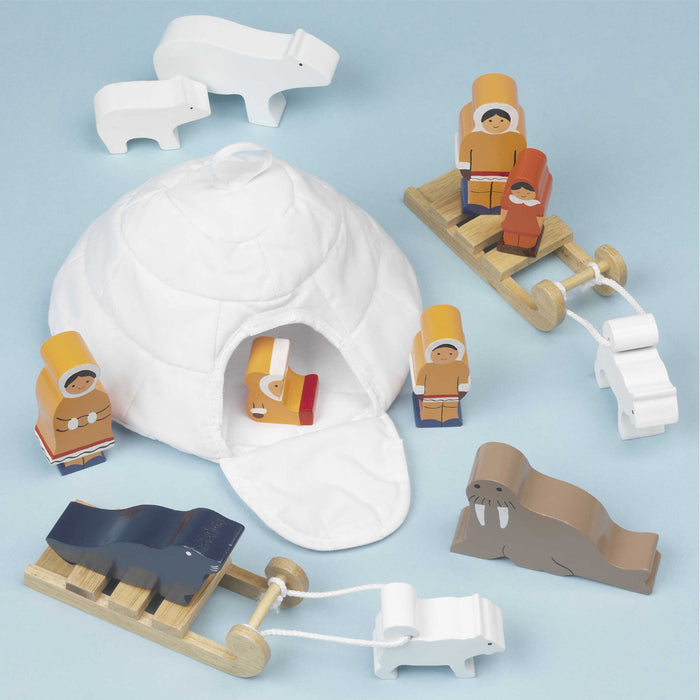 Arctic igloo and figures set